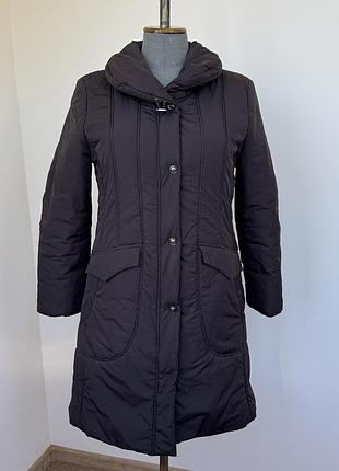 Жіночий теплий пуховик темно бордового-коричневого кольору. жіночий пуховик gerry weber