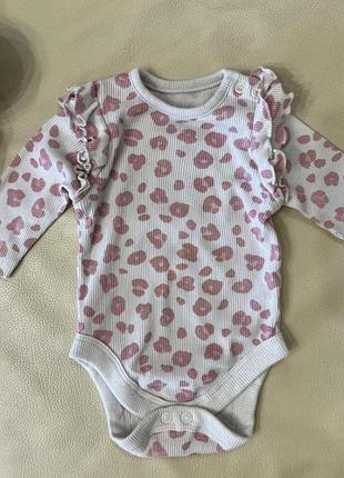 Бодік довгий рукав в рубчик з рюшами від джордж 0-3 міс ріст 56-62, стан ідеальний