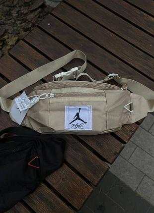 Бананка от jordan беж