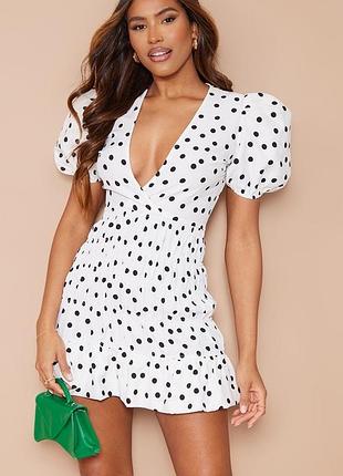 Женское платье в горошок