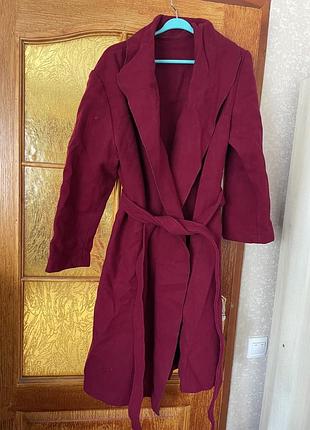 Пальто бордове