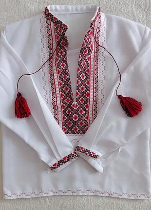 Вишиванка ручної роботи для хлопчика 3-5 років зріст 100-110 см