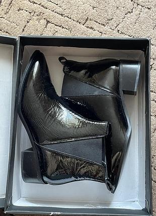 Нові ботінки брендові