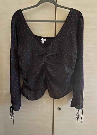 Блуза h&m чорна в сердечка