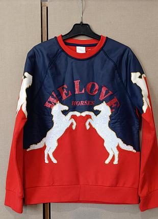 Теплая кофта с лошадьми