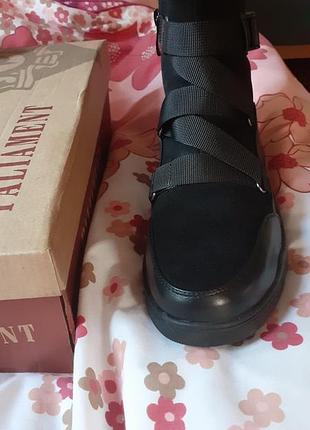 Зимние ботинки.на меху.новые