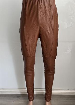 Фірмові брюки із єко шкіри в ідеалі!