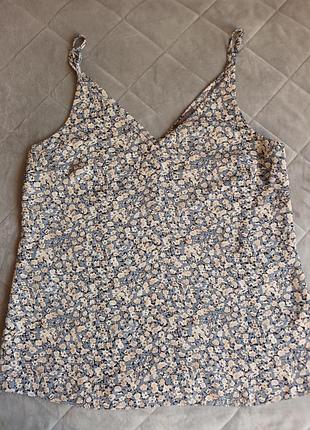 Майка на бретельках в квітковий принт, розмір s