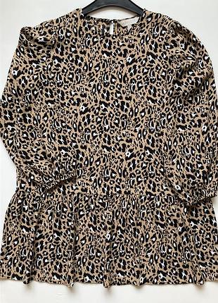 Ярусное платье миди свободного кроя с длинными рукавами