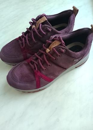 Шкіряні кросівки clarks gore trigenic , британського бренду, жіночі