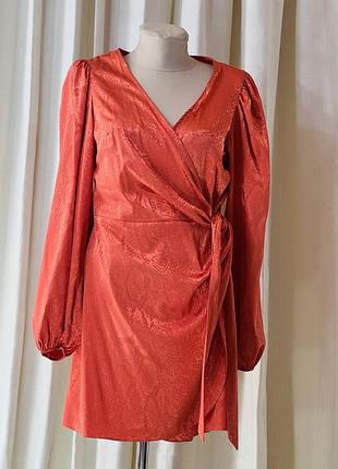 Шикарна сукня міді