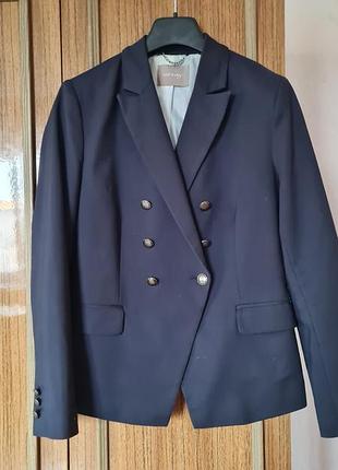 Двобортний піджак