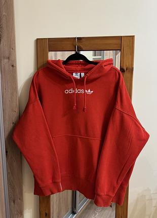 Червоне худі adidas з вставками та нашивкою