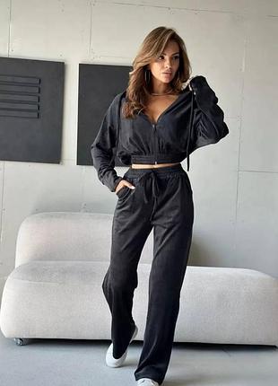 Костюм женский