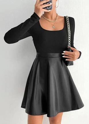Женская юбка из экокожи