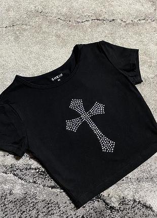 Кроп топ чорний з хрестом