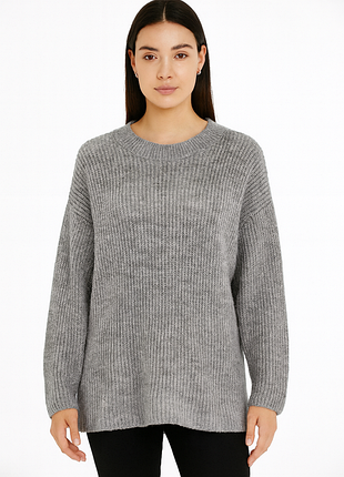 Жіночий в'язаний светр — базовий, комфортний, oversize / stradivarius / eu 36-38 /  s-m / стан дуже хороший !