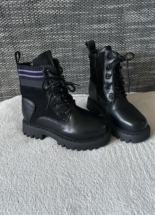 Зимові теплі черевики для дівчинки 29 розміру нові