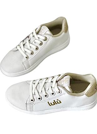 Нові з бірками білі кросівки lulu  на 32 розмір