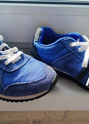 Кроссовки clarcs