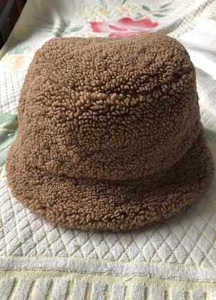 Жіноча шапка