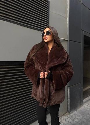 Жіноча шуба
