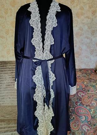 Халат с кружевом