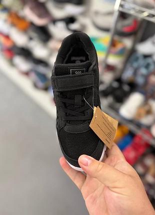 Дитячі кросівки від бренду hummel