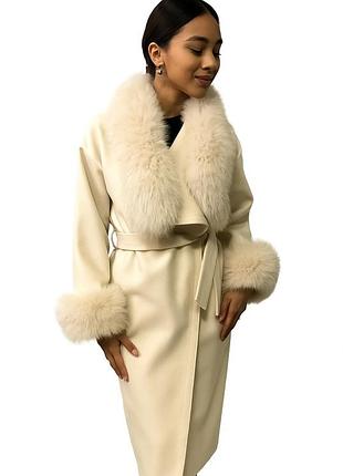 Пальто без подкладки с воротником и манжетами из натурального меха песца rizhikova 46 молоч ro-27038