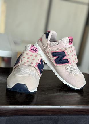 Кросівки для дівчинки new balance р. 25,5