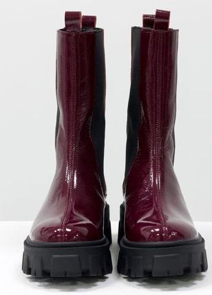 Кожаные высокие стильные лаковые ботинки берцы бордового цвета  осень-зима7 фото