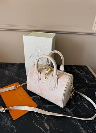 Жіноча шкіряна бежева сумка