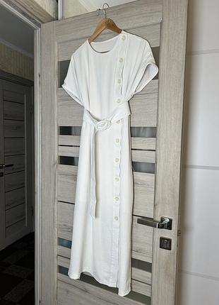 Невероятно красивое платье с поясом