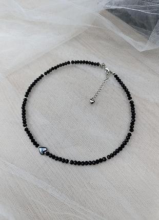 Чорний чокер з кришталю з сердечком