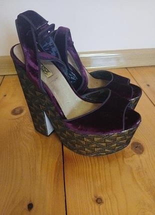 Стрипы, ботильоны