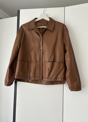 Куртка жіноча з екошкіри, м розмір