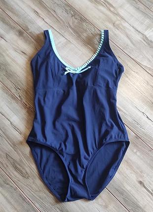 Слитный купальник