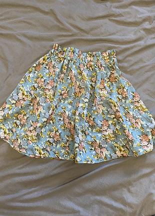 Мила спідниця