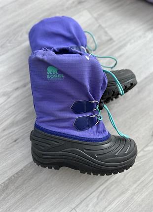 Нові зимні ботинки