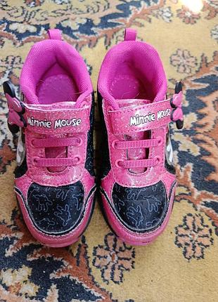 Кроссовки на девочку