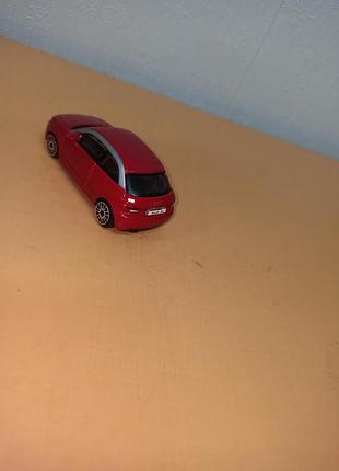 Машинка модель автомобиля audi a1 1:43 bburago 4