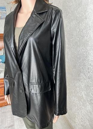 Рубашка куртка чорна з екошкіри на байці shein, розмір s-m