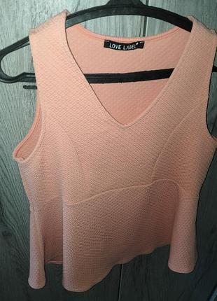 Рожевий топ з баскою love label