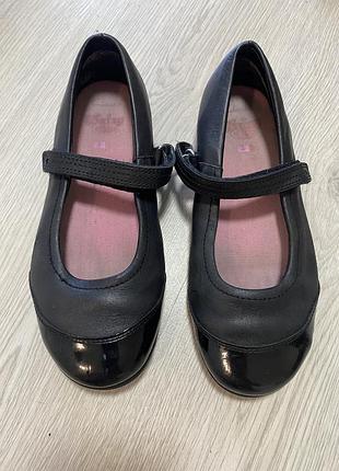 Туфлі чорні clarks 33,5 розмір