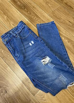 Жіночі джинси - мом з розрізами