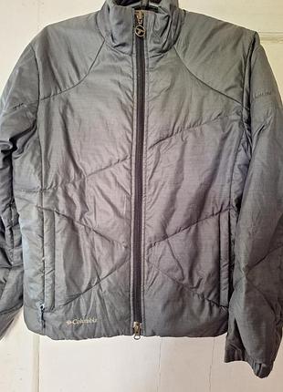 Куртка columbia на фото кажется что он выгорел (эффект фото)