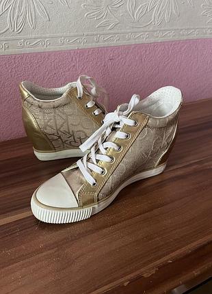 Жіночі снікерси calvin klein