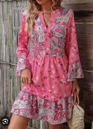 Платье ярусное в принт