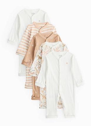 Чоловічки tu з відкритими ніжками на 9-12 місяців