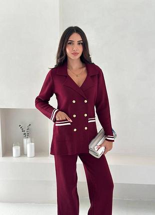 Женский вязаный элегантный брючный костюм трикотажный с кардиганом бордовый